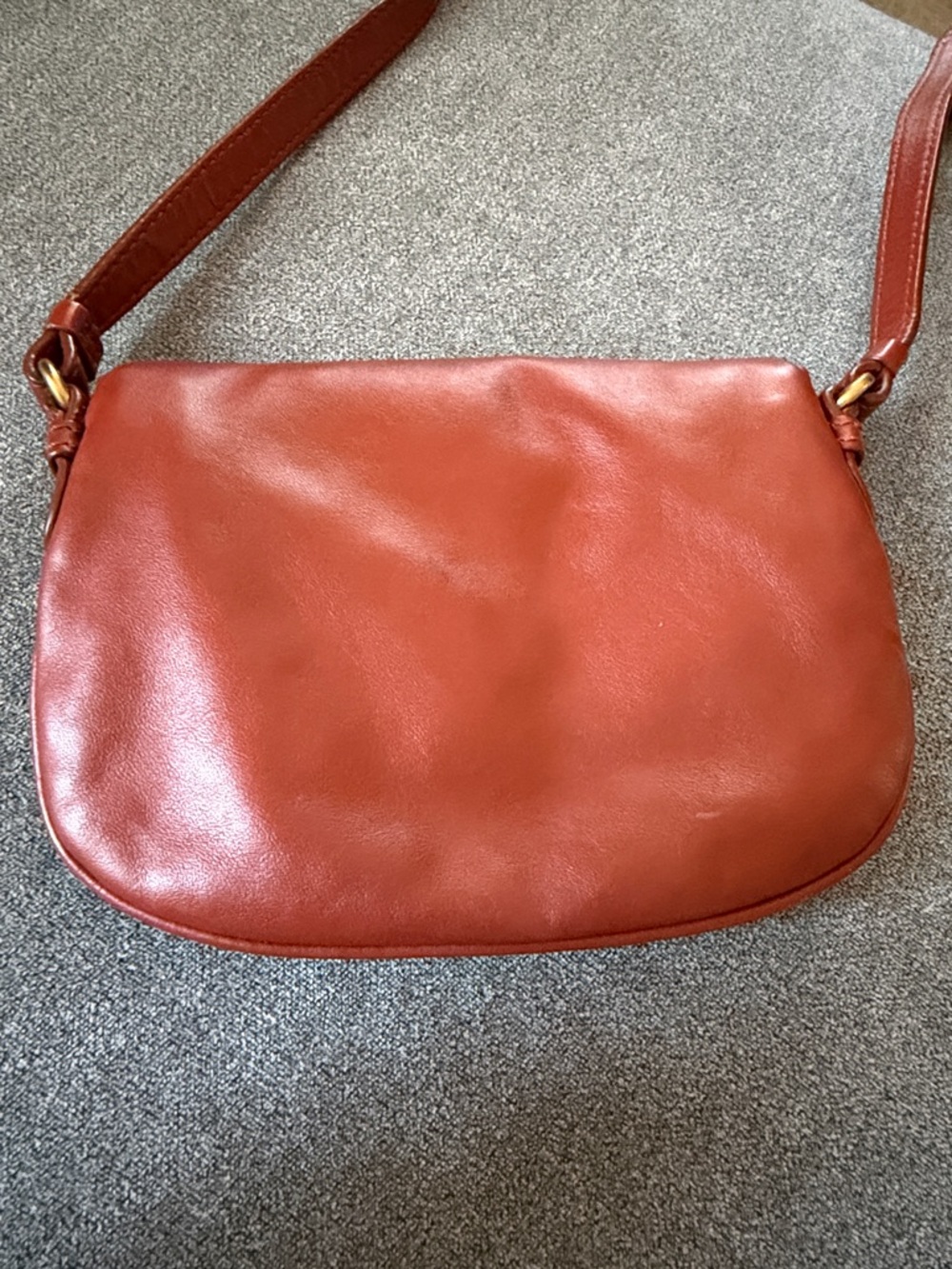 Marc Jacobs Rust Red Leather Crossbody with Yellow Bird Accent - Picture 4 of 8
